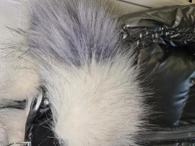 фото 12 Зимняя стёганая куртка с большим меховым воротником