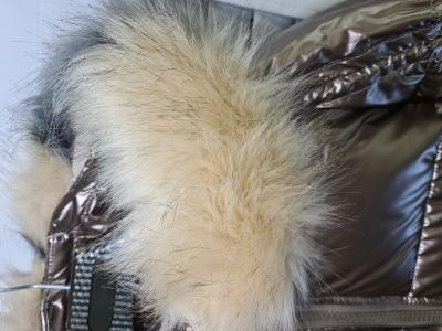 фото 6 Зимняя стёганая куртка с большим меховым воротником