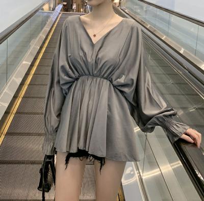 фото 1 Блузка с v-образным вырезом