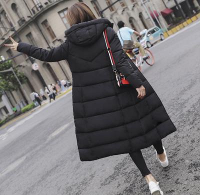 фото 4 Длинная зимняя куртка с капюшоном